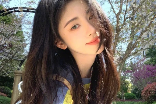 炸裂！司晓迪凌晨甩黑色吊带美照评论区从吃瓜到吐槽吵翻了天