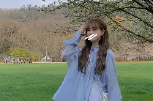 加拿大天后席琳·迪翁宣布复出将在巴黎开演唱会；此前透露身患罕见绝症发病率百万分之一